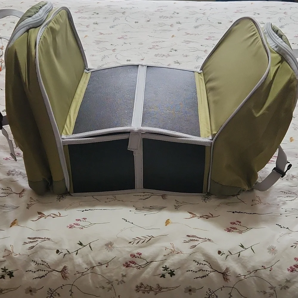 ***SALE 3 for $20*** Kelty Green Picnic Cooler - Picture 6 of 10